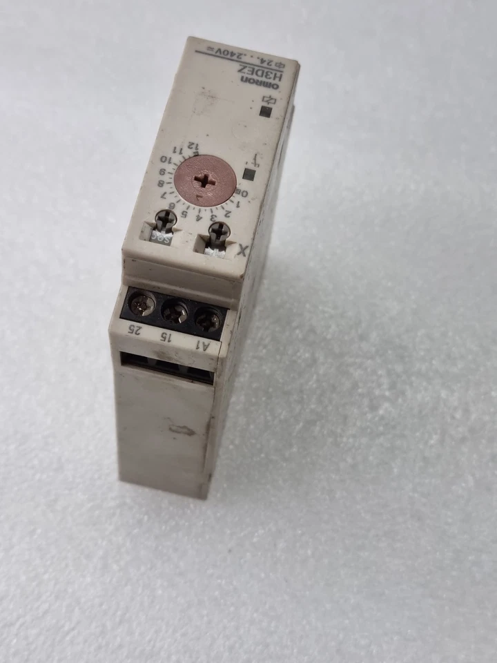 H3DEZ0.1s-120h 24-240VAC/DC TIMER H3DEZ-A2 (ONE USED)